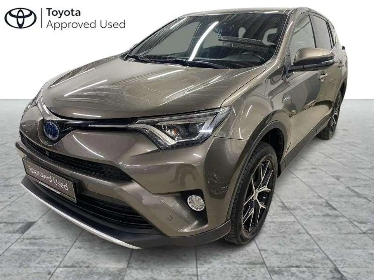 Photo 1 : Toyota Rav4 2016 Hybrid
