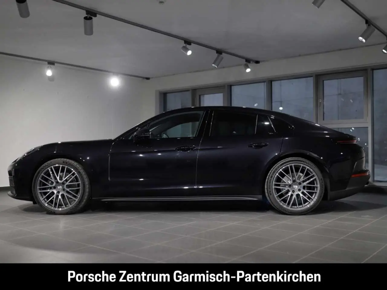 Photo 1 : Porsche Panamera 2024 Petrol