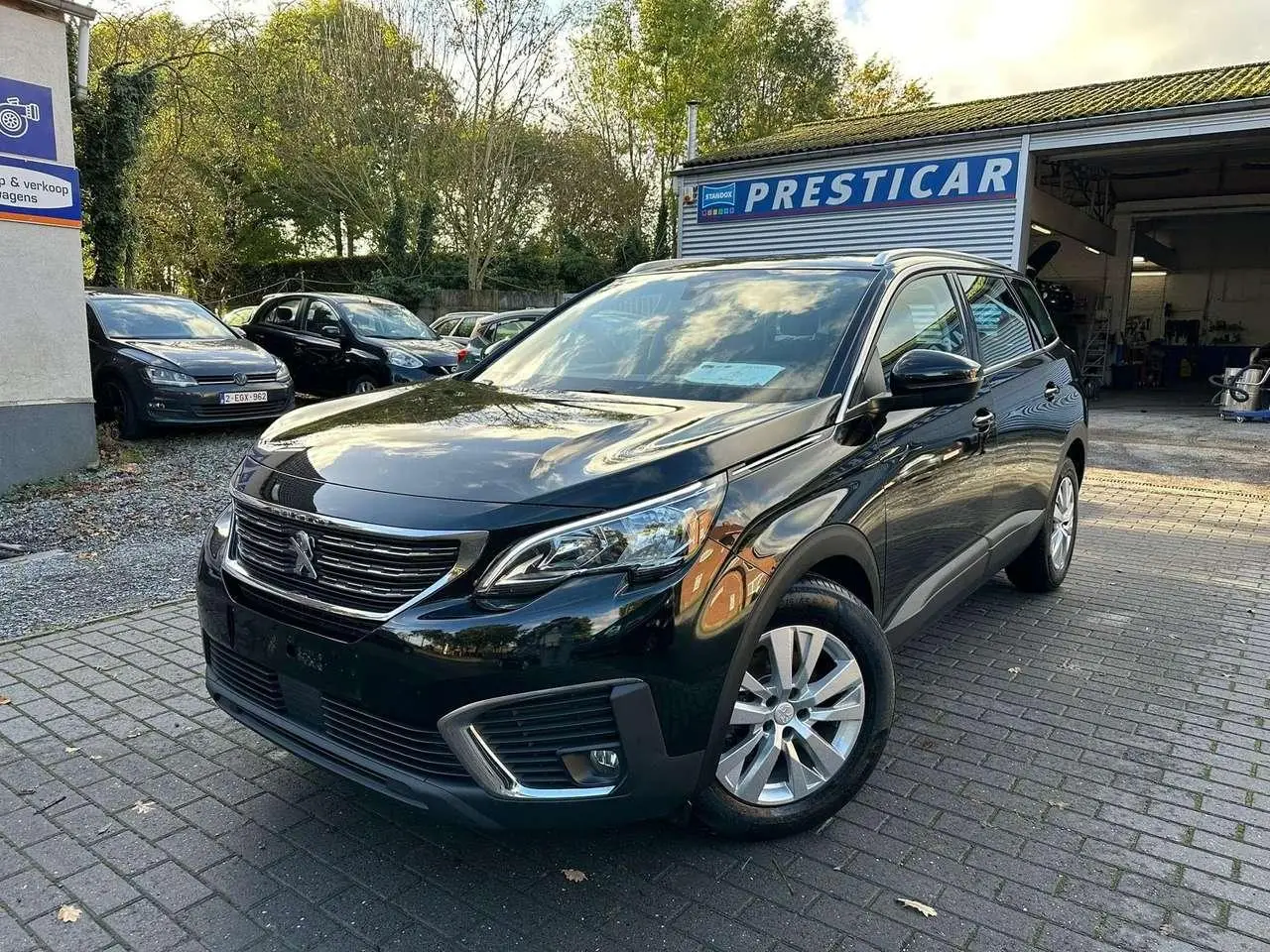 Photo 1 : Peugeot 5008 2019 Essence