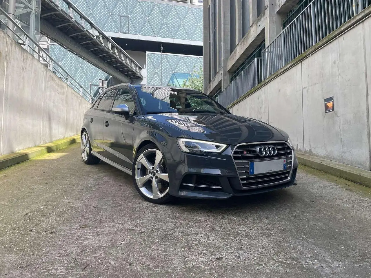 Photo 1 : Audi S3 2018 Petrol