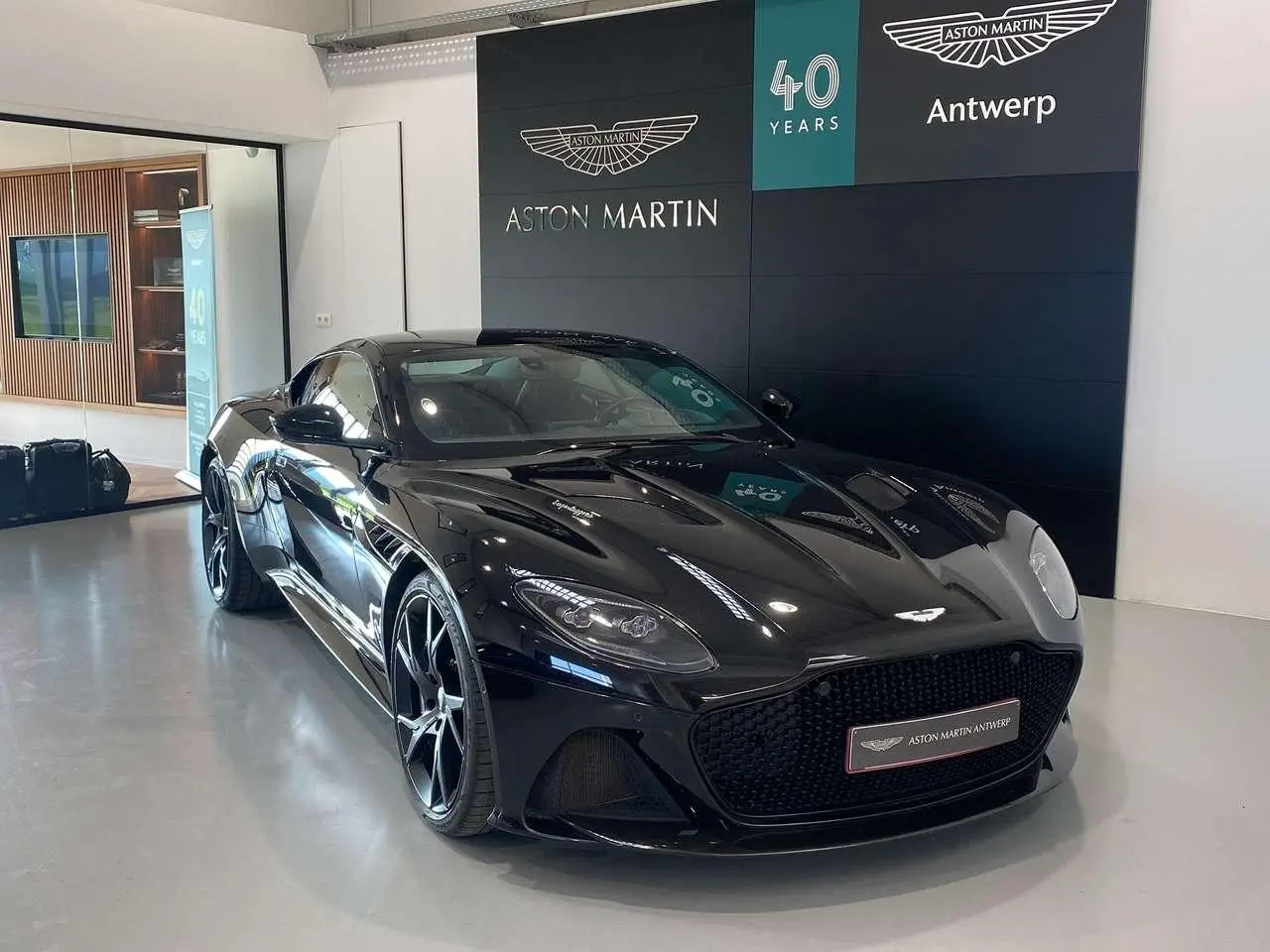 Photo 1 : Aston Martin Dbs 2019 Petrol