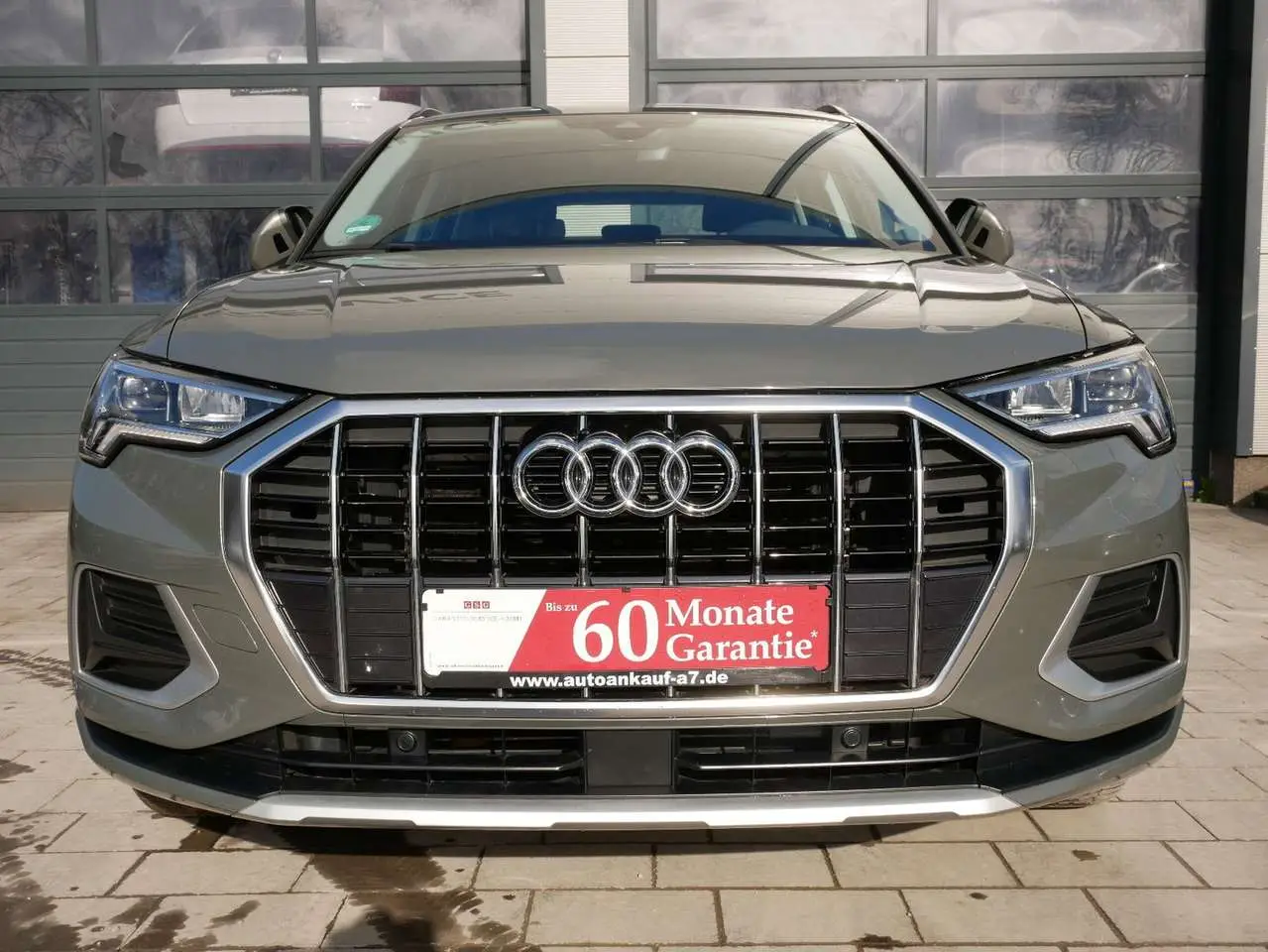 Photo 1 : Audi Q3 2020 Hybrid