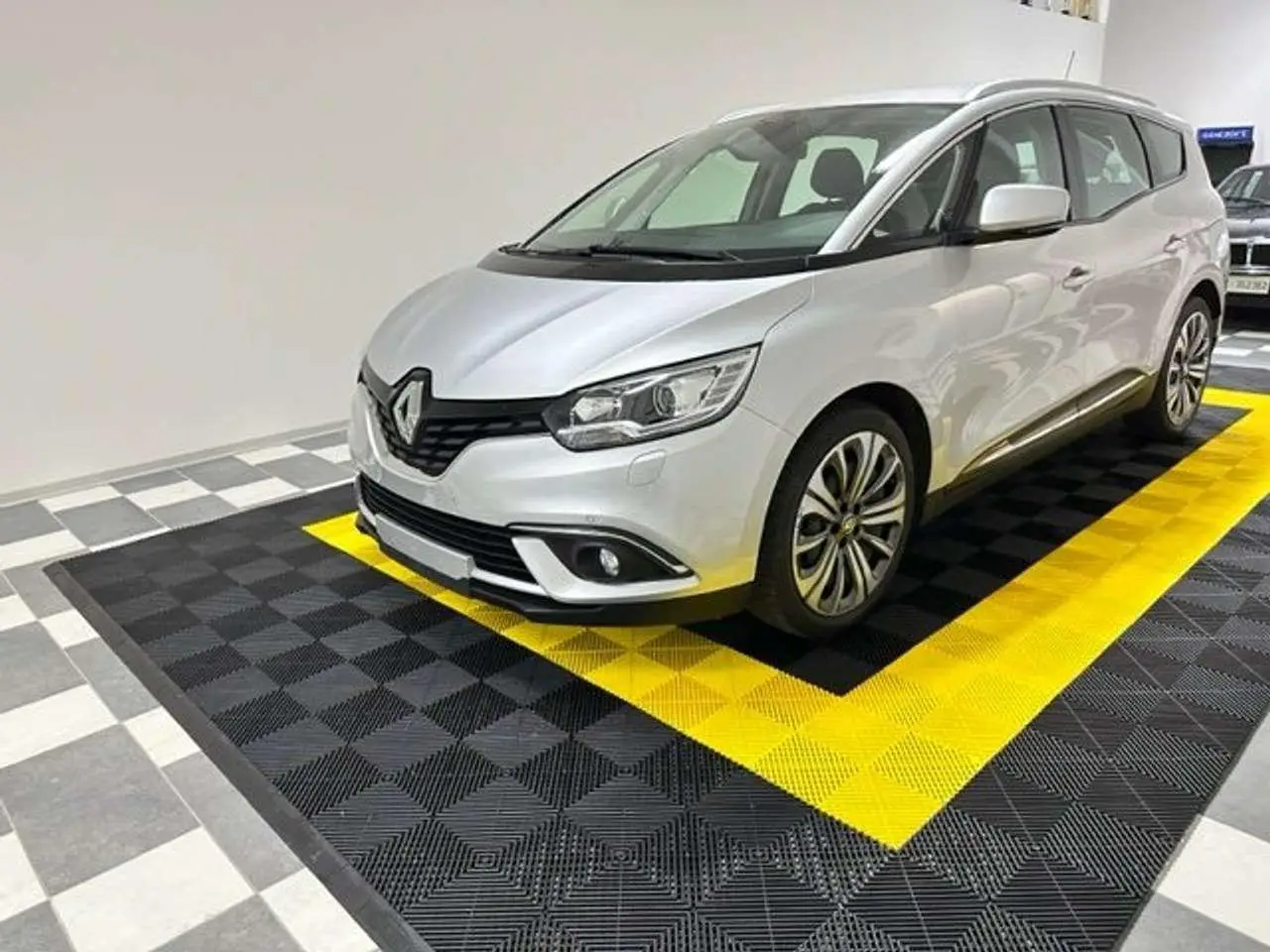Photo 1 : Renault Grand Scenic 2018 Diesel