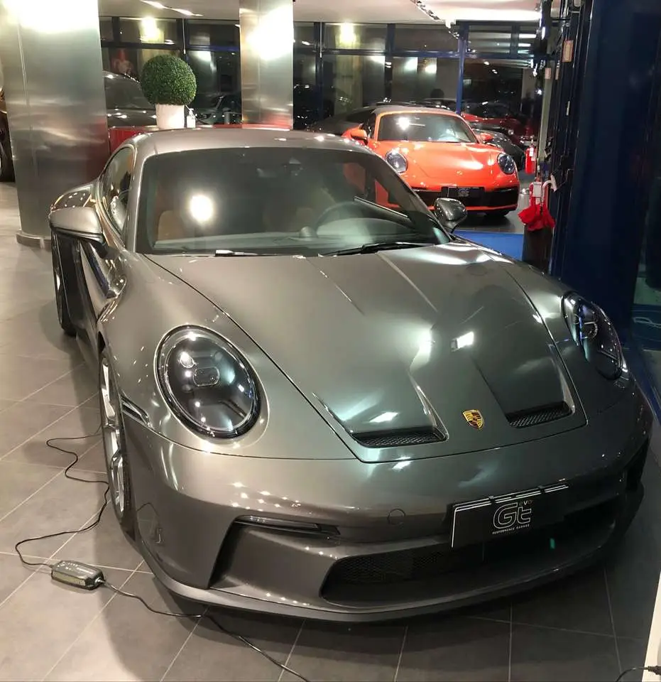 Photo 1 : Porsche 992 2022 Petrol