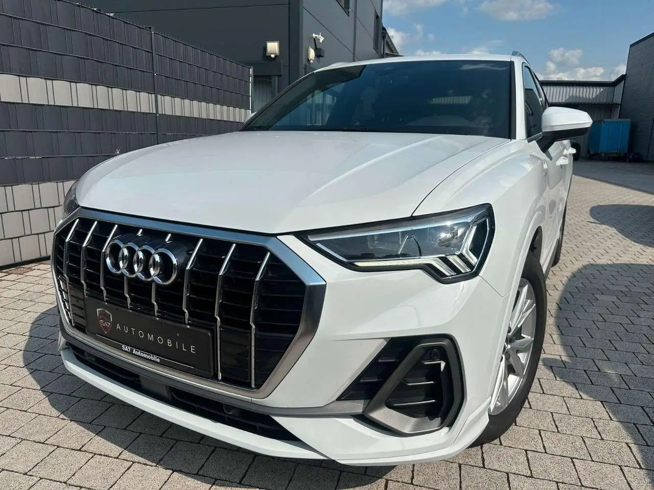 Photo 1 : Audi Q3 2018 Essence