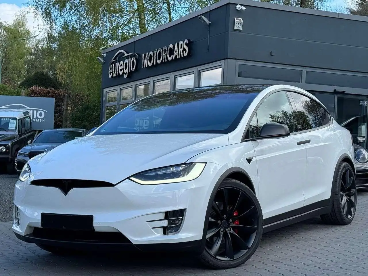 Photo 1 : Tesla Model X 2017 Électrique