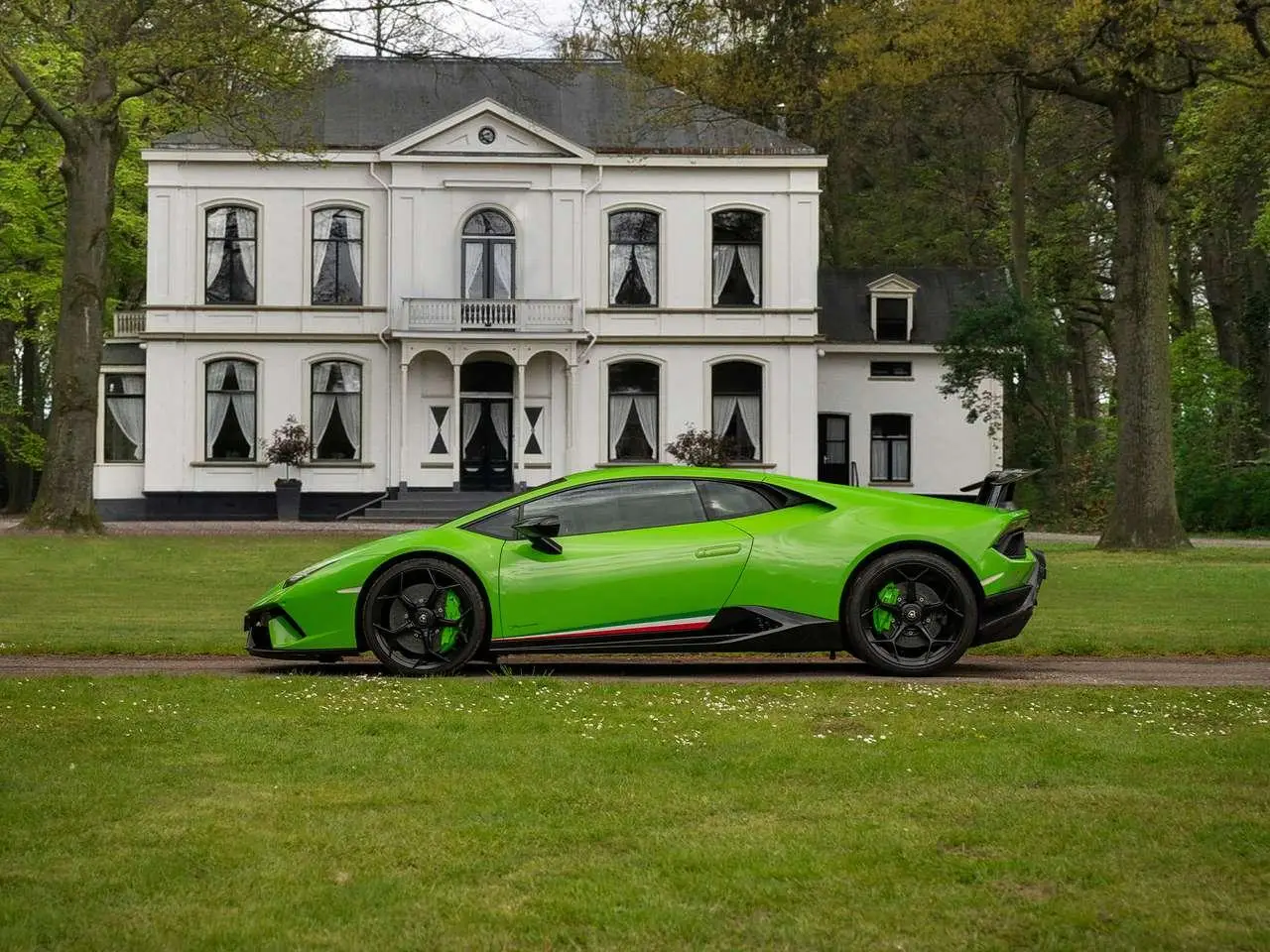 Photo 1 : Lamborghini Huracan 2017 Petrol
