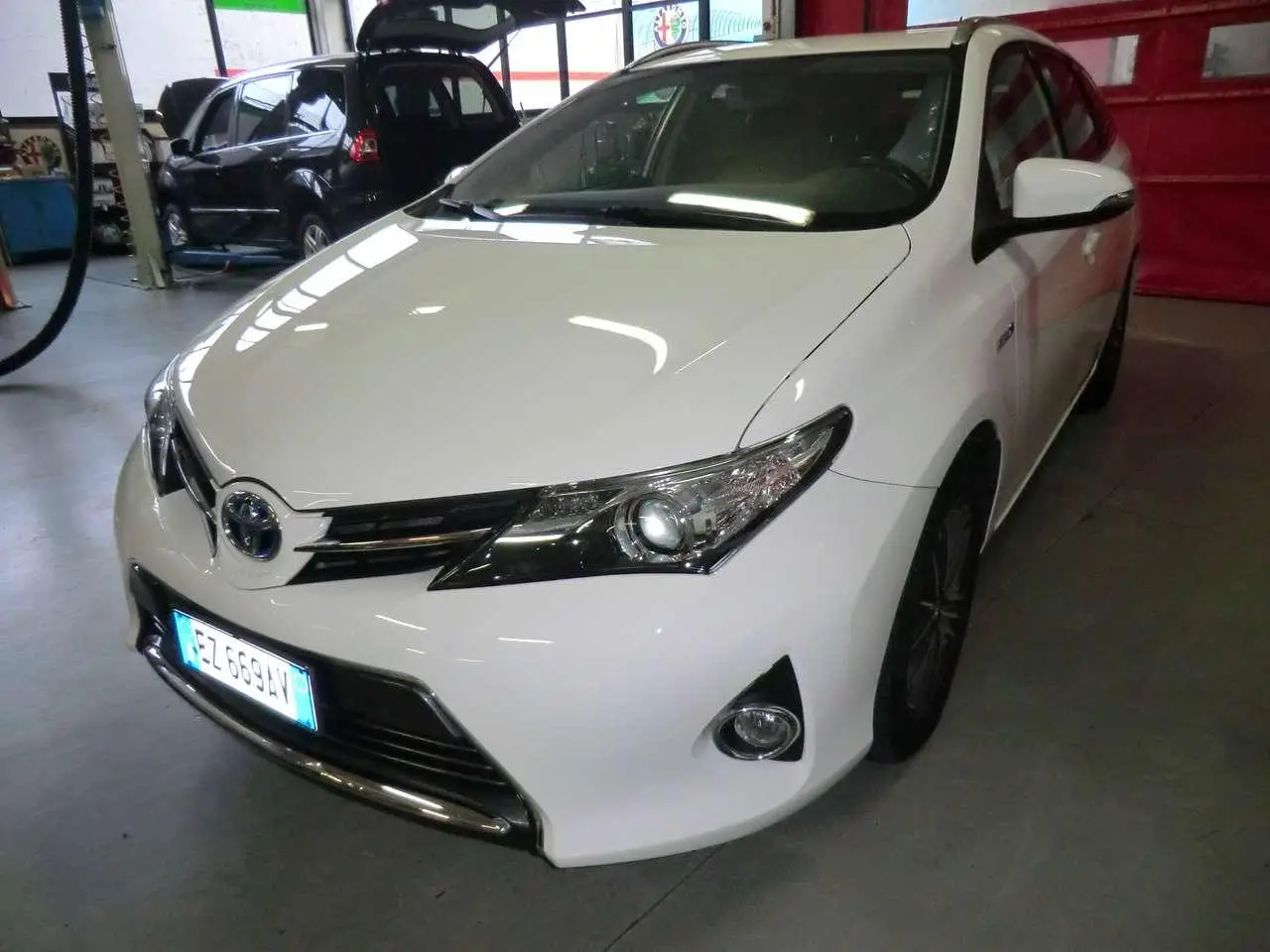 Photo 1 : Toyota Auris 2015 Hybride