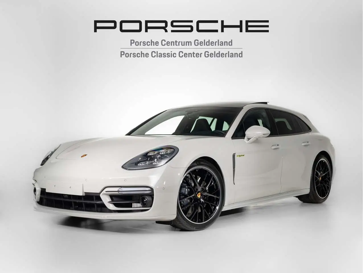 Photo 1 : Porsche Panamera 2024 Hybride