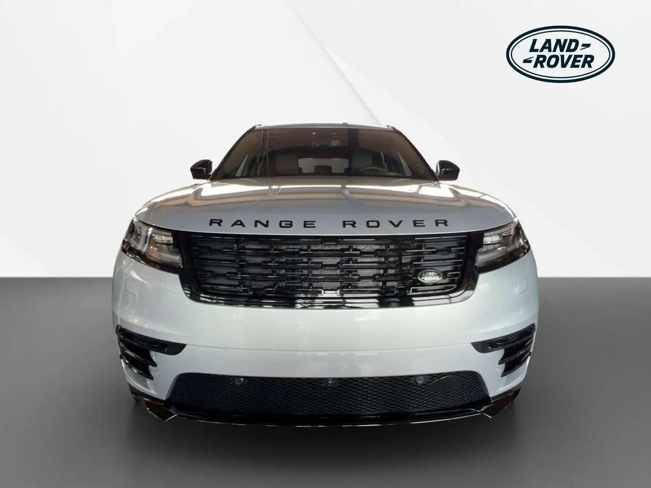 Photo 1 : Land Rover Range Rover Velar 2024 Diesel