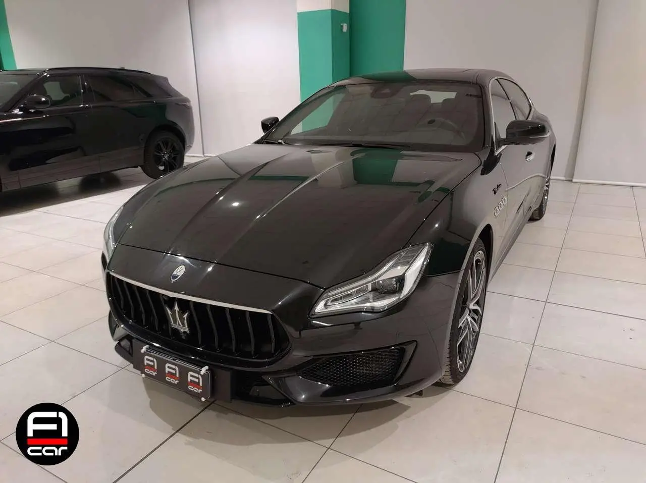 Photo 1 : Maserati Quattroporte 2022 Petrol