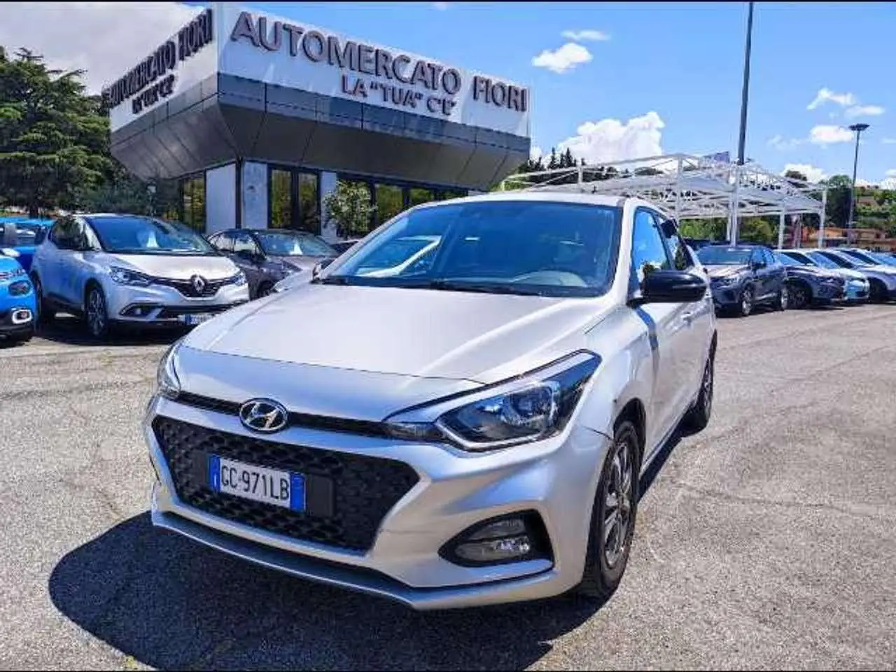 Photo 1 : Hyundai I20 2020 Petrol