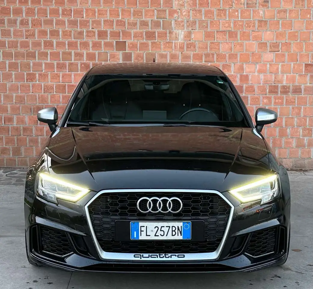 Photo 1 : Audi Rs3 2018 Essence