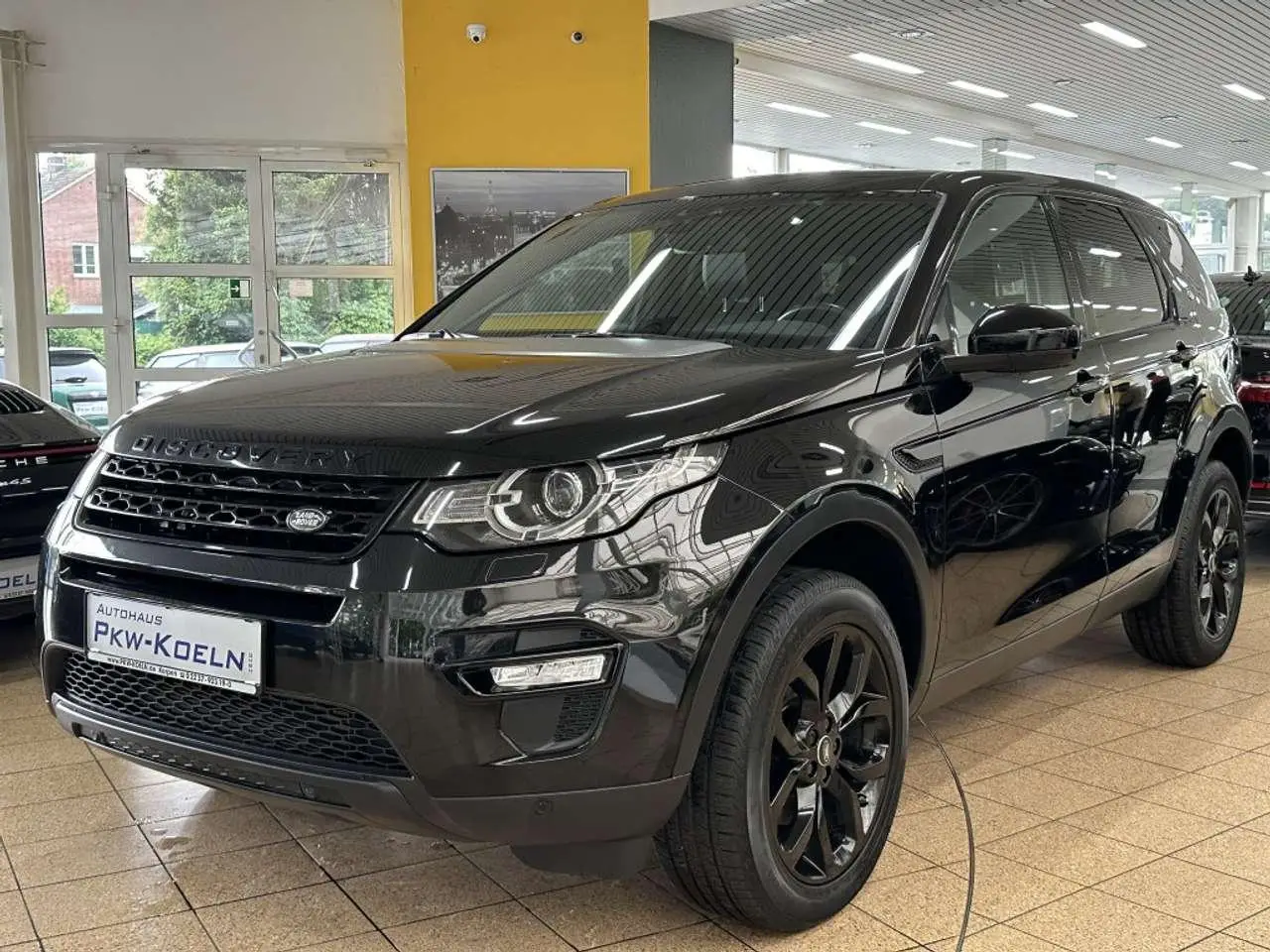 Photo 1 : Land Rover Discovery 2016 Petrol