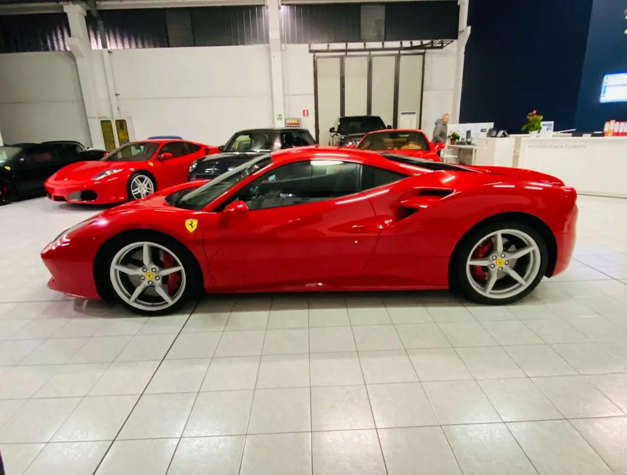 Photo 1 : Ferrari 488 2016 Petrol