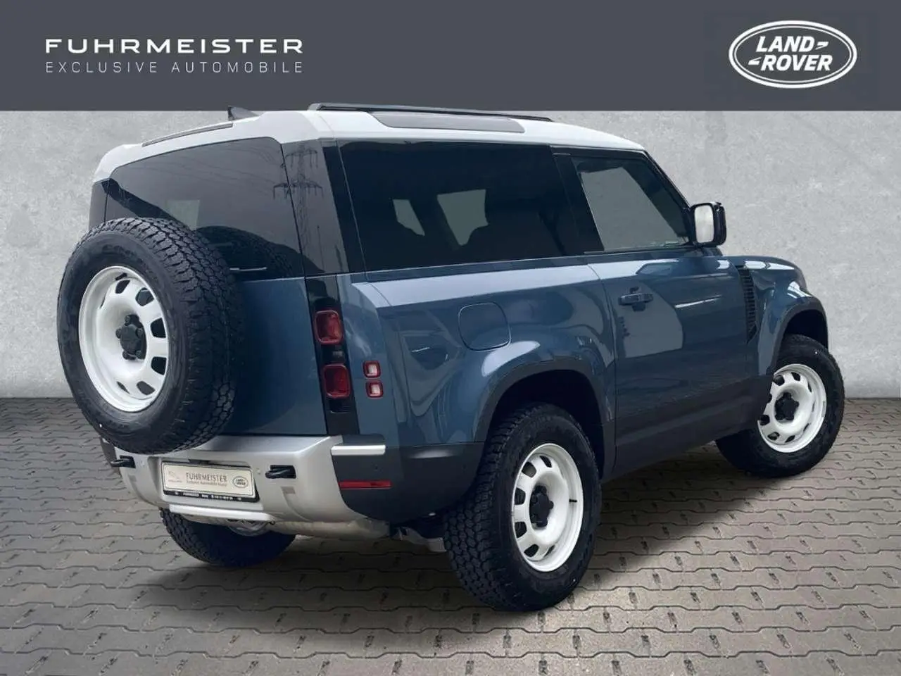 Photo 1 : Land Rover Defender 2024 Diesel