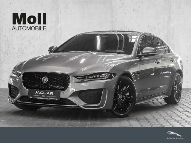 Photo 1 : Jaguar Xe 2022 Petrol