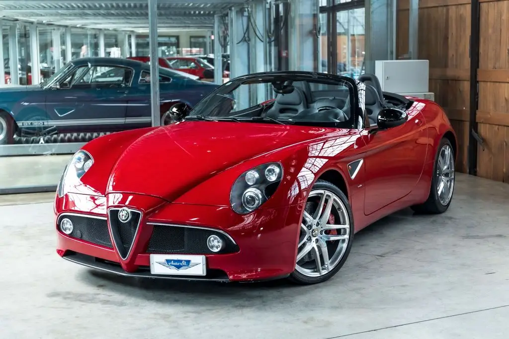 Photo 1 : Alfa Romeo 8c 2015 Essence