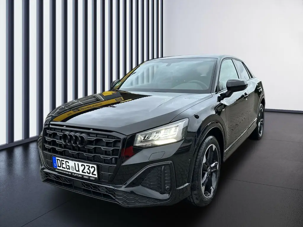 Photo 1 : Audi Q2 2023 Essence