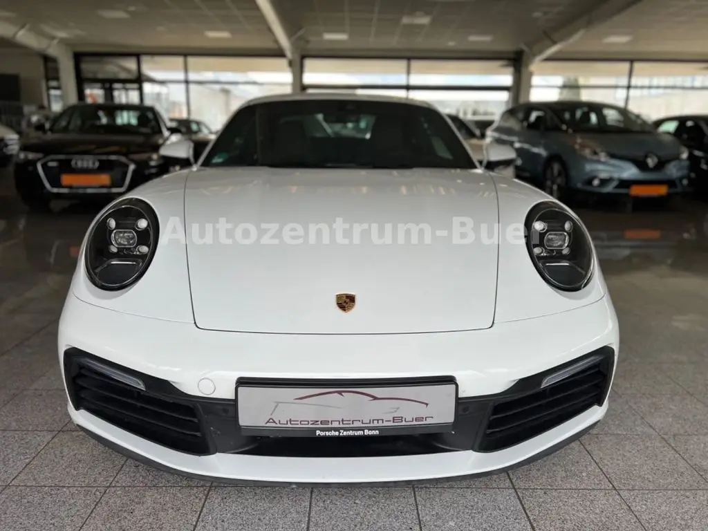 Photo 1 : Porsche 992 2020 Petrol
