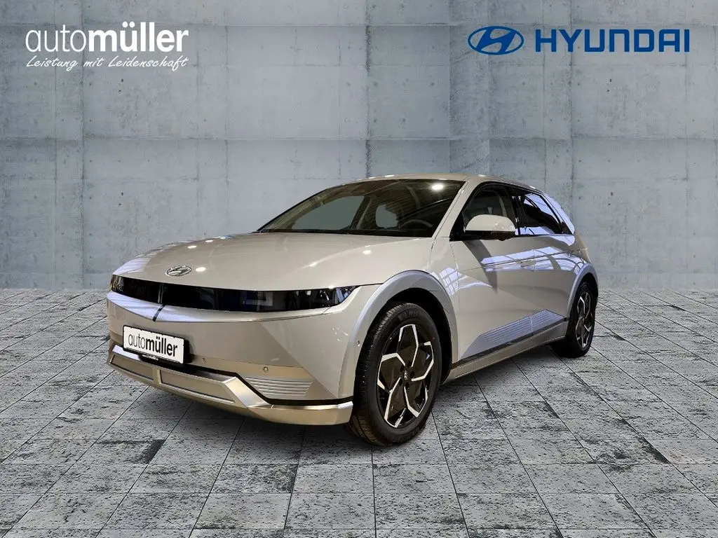 Photo 1 : Hyundai Ioniq 2023 Non renseigné