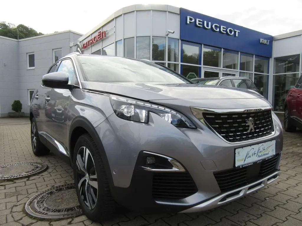 Photo 1 : Peugeot 3008 2021 Petrol