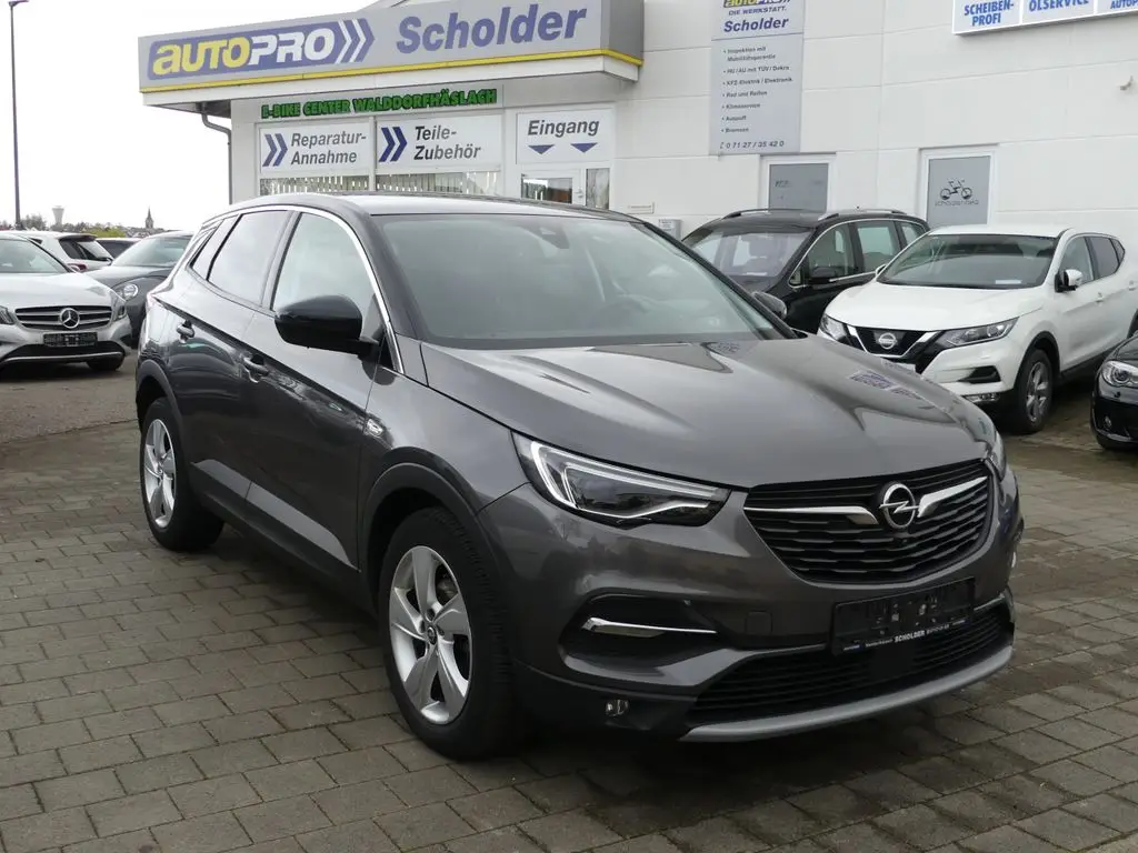 Photo 1 : Opel Nova 2021 Petrol