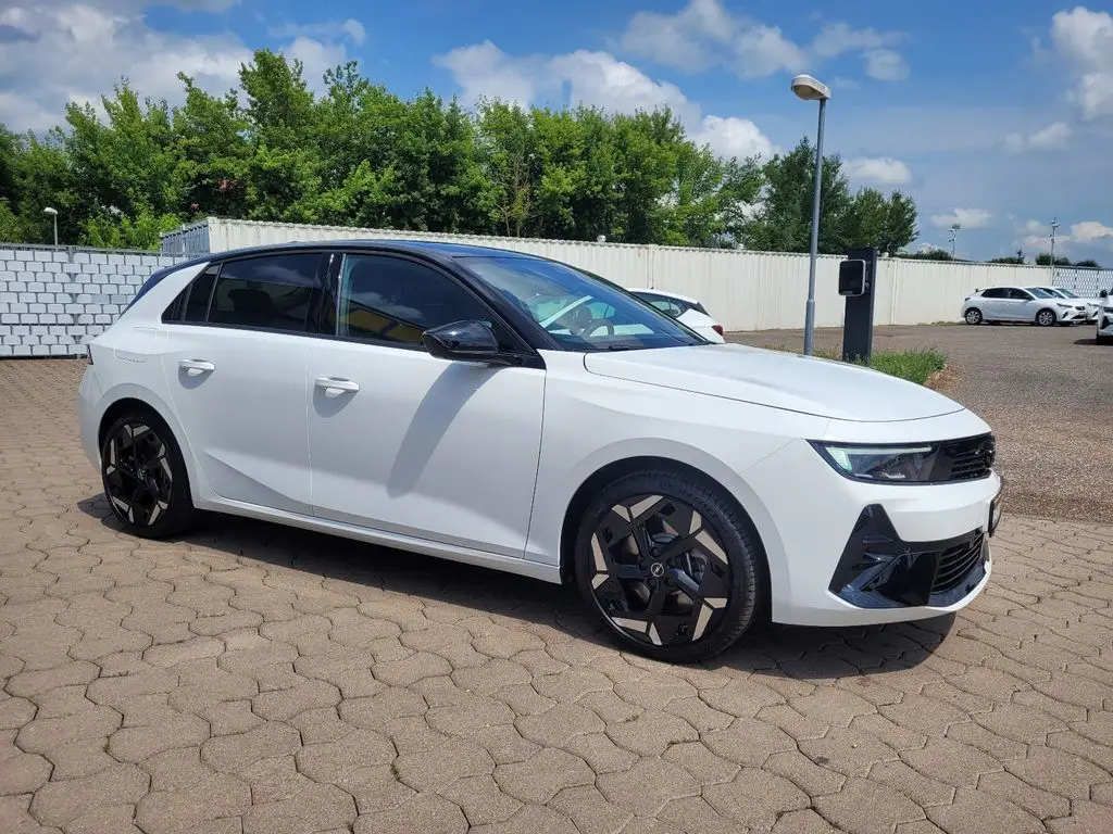 Photo 1 : Opel Astra 2023 Hybride