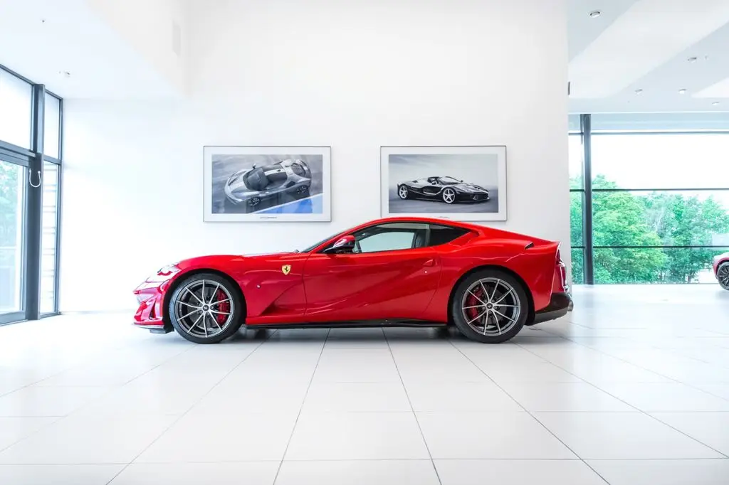 Photo 1 : Ferrari 812 2019 Essence
