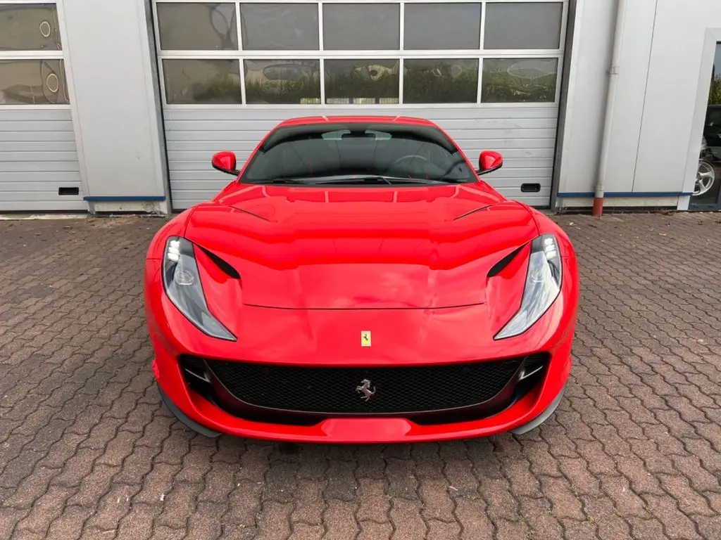 Photo 1 : Ferrari 812 2018 Essence