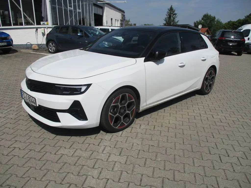 Photo 1 : Opel Astra 2022 Hybrid