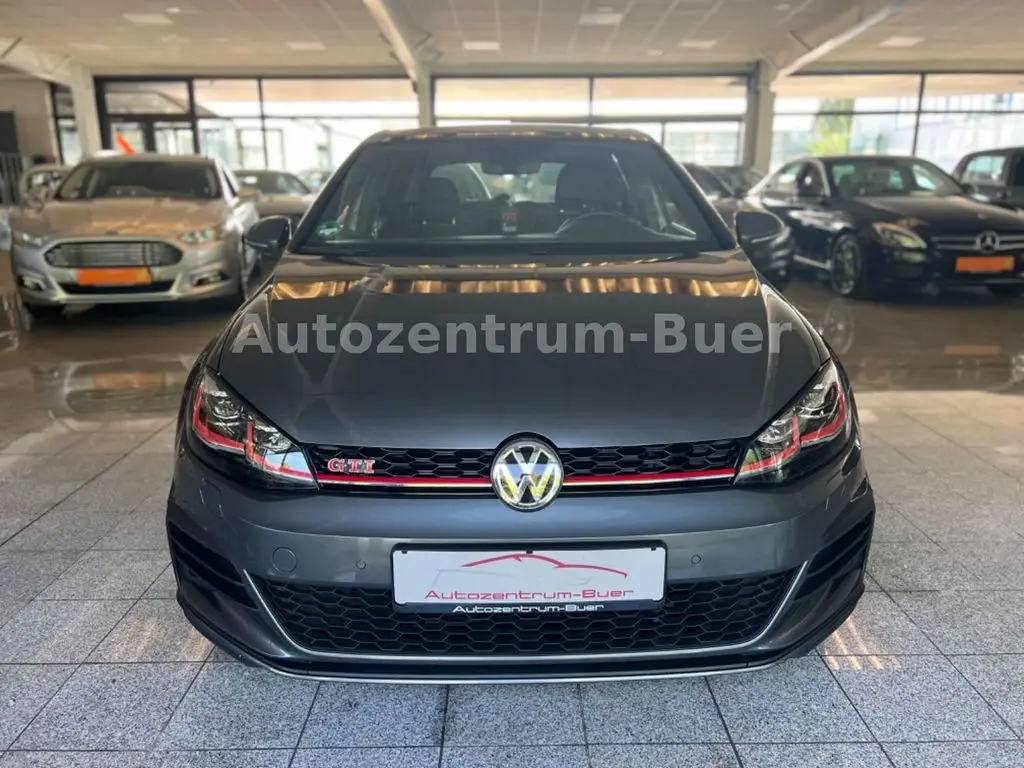 Photo 1 : Volkswagen Golf 2019 Essence