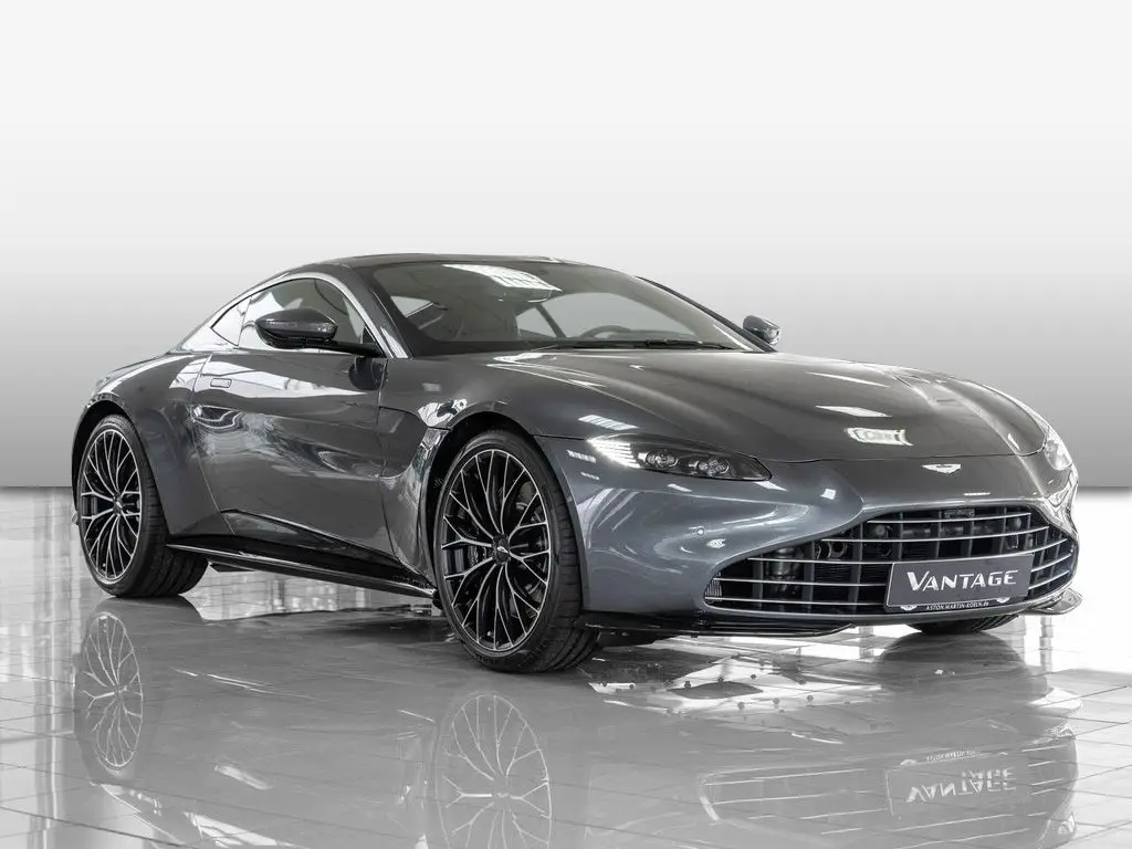 Photo 1 : Aston Martin V8 2023 Essence