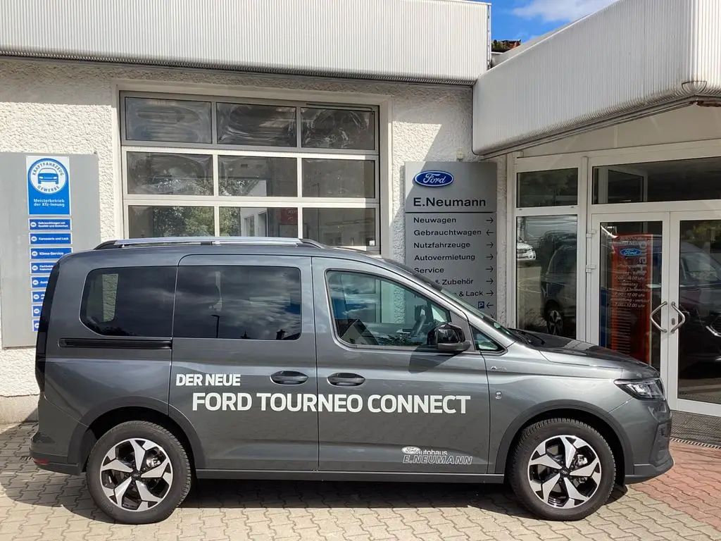 Photo 1 : Ford Tourneo 2023 Petrol
