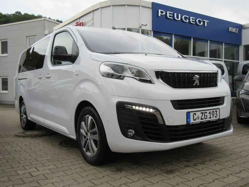 Photo 1 : Peugeot Traveller 2023 Diesel