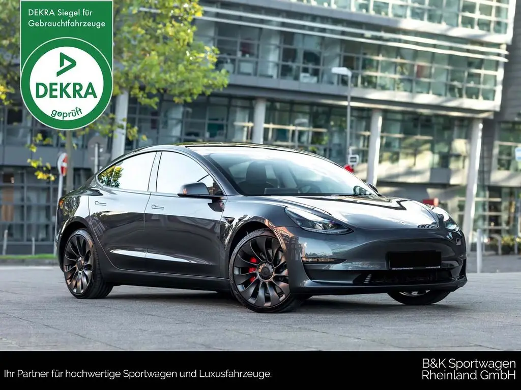Photo 1 : Tesla Model 3 2022 Not specified