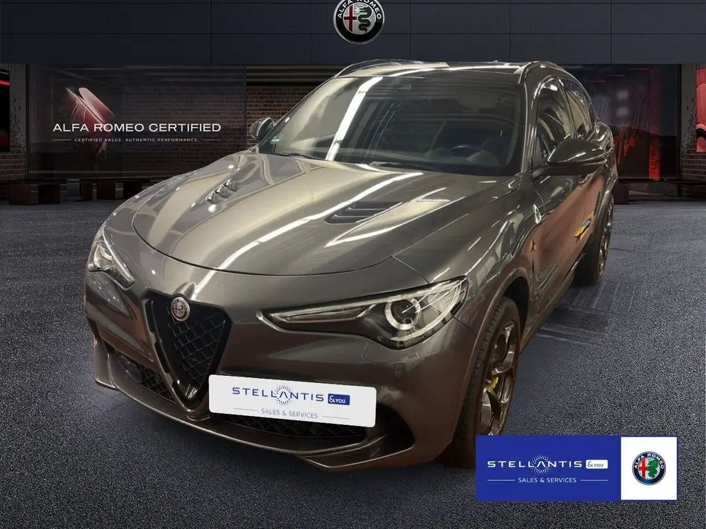 Photo 1 : Alfa Romeo Stelvio 2020 Essence