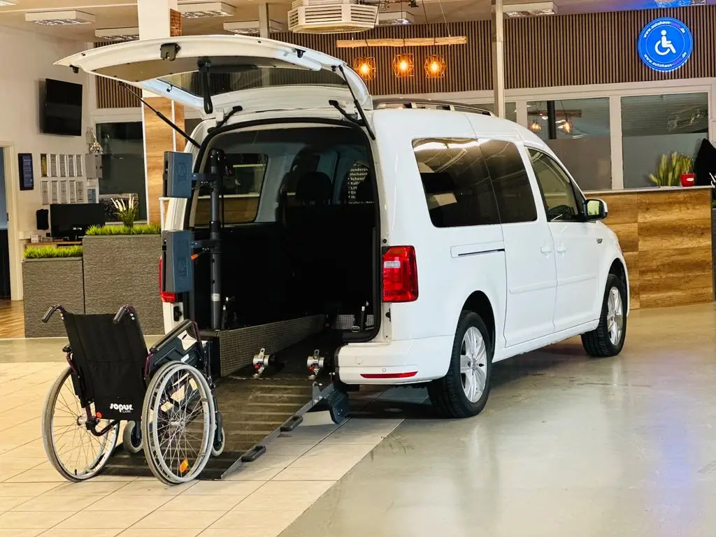 Volkswagen Caddy Maxi Behindertengerecht-Rampe