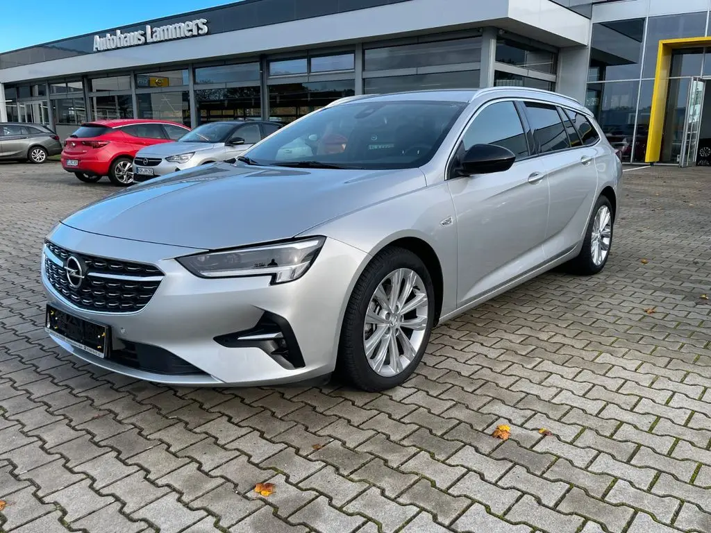 Photo 1 : Opel Insignia 2022 Non renseigné