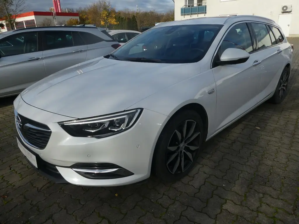 Photo 1 : Opel Insignia 2018 Non renseigné