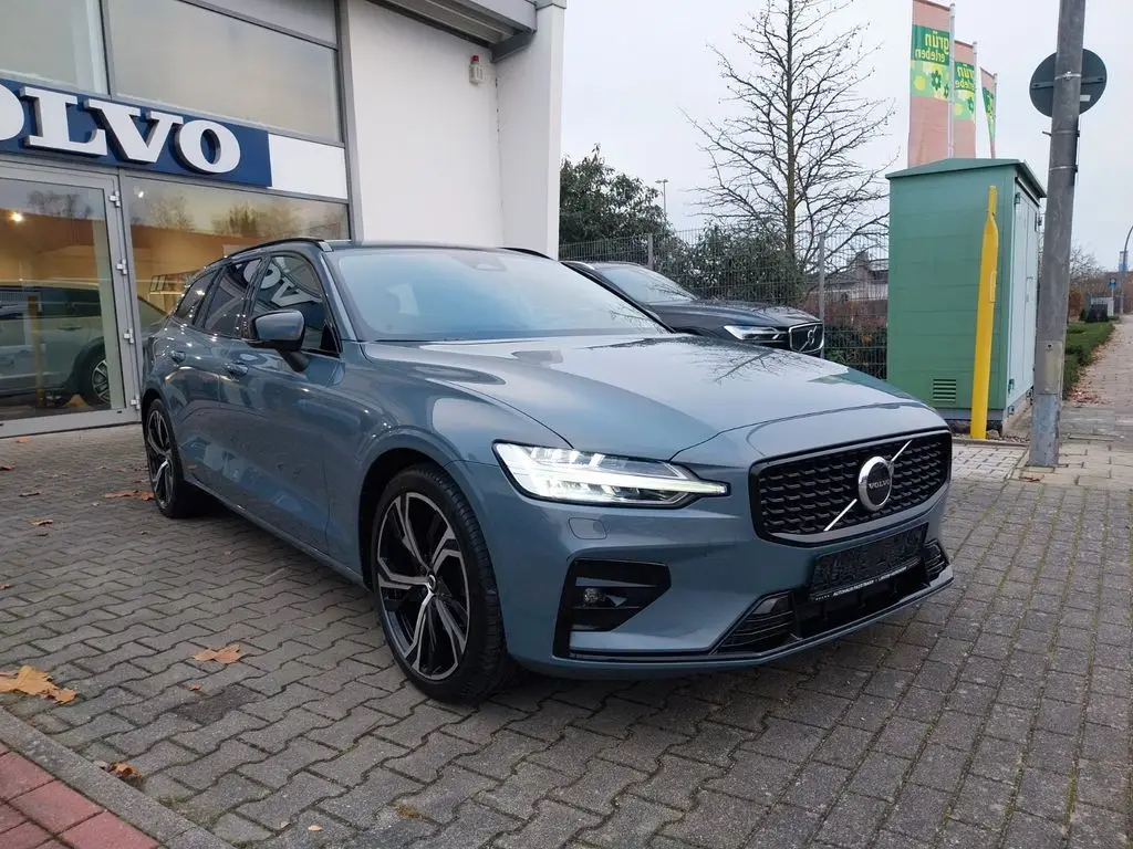 Photo 1 : Volvo V60 2022 Diesel