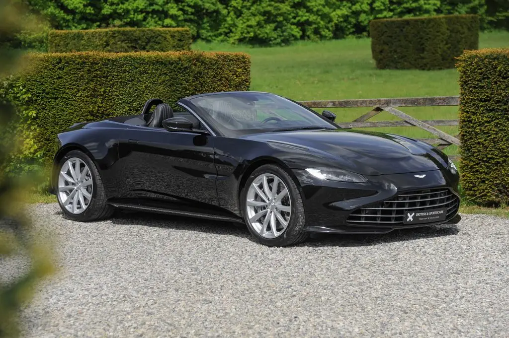 Photo 1 : Aston Martin V8 2021 Essence