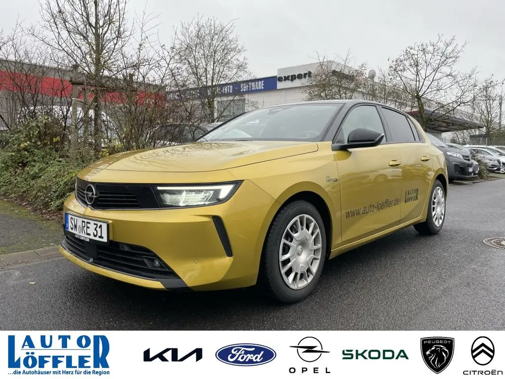 Opel Astra 1.2 Elegance Klima PDC RFK Bluetooth DAB