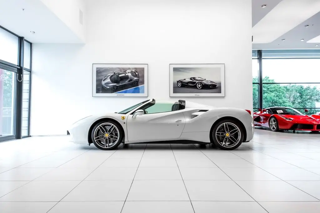 Photo 1 : Ferrari 488 2016 Petrol