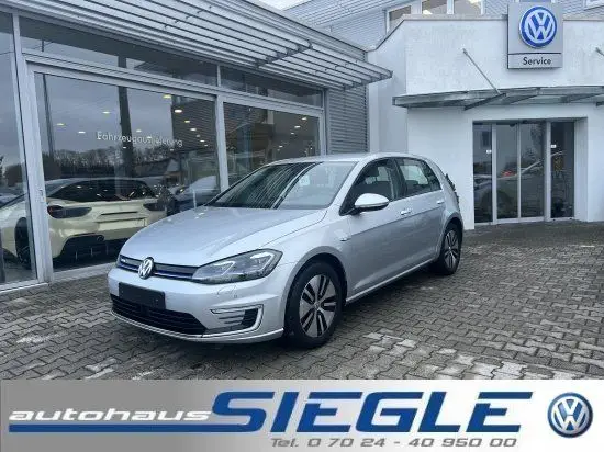 Photo 1 : Volkswagen Golf 2019 Non renseigné