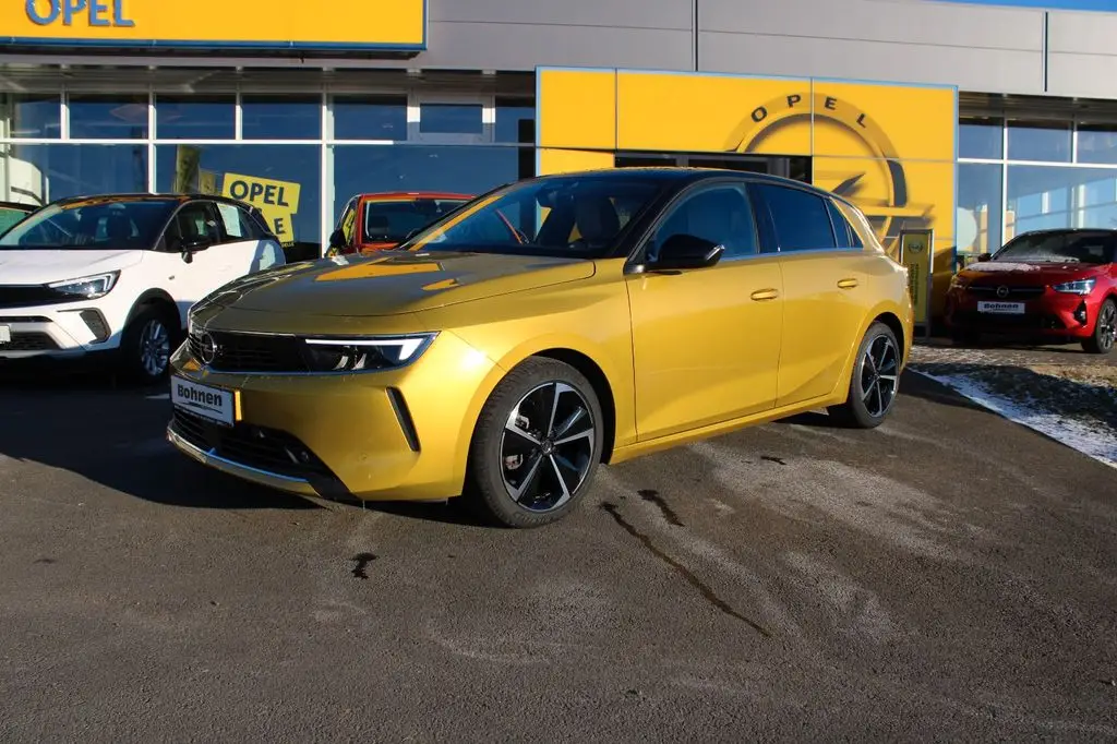 Photo 1 : Opel Astra 2023 Petrol