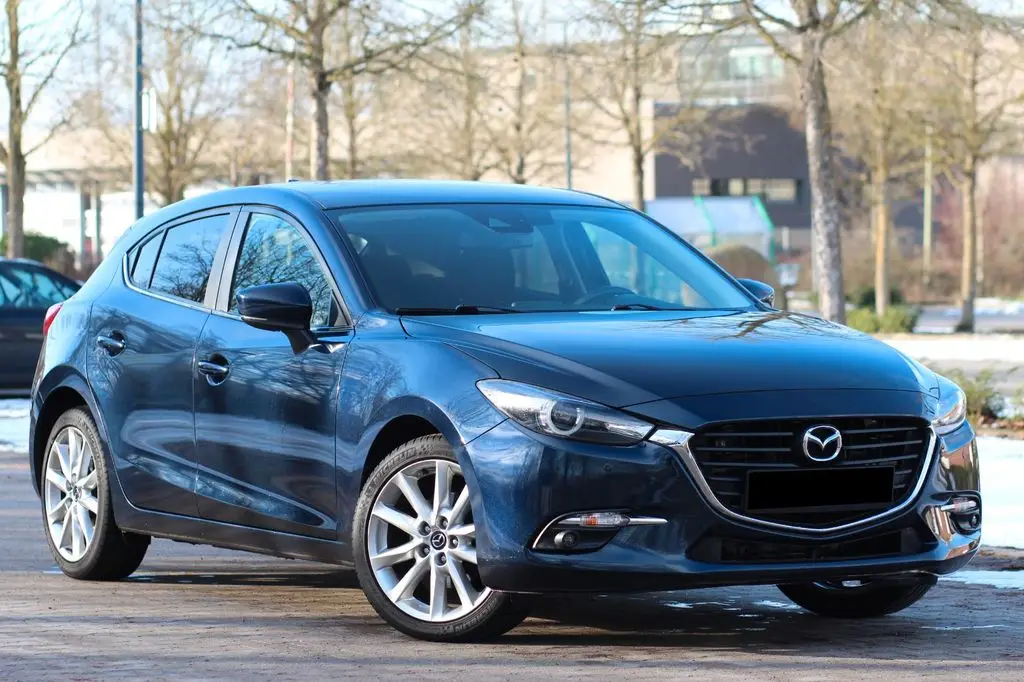 Photo 1 : Mazda 3 2018 Petrol