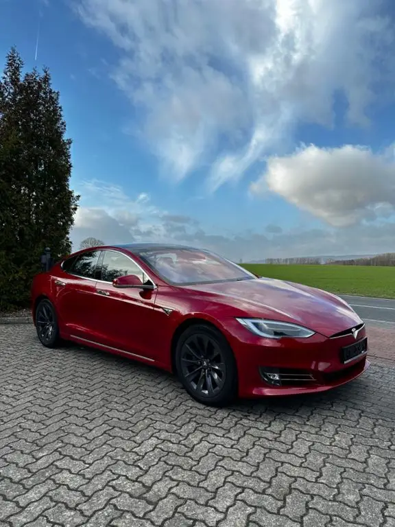 Photo 1 : Tesla Model S 2017 Non renseigné