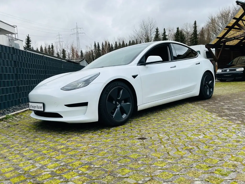 Photo 1 : Tesla Model 3 2023 Non renseigné