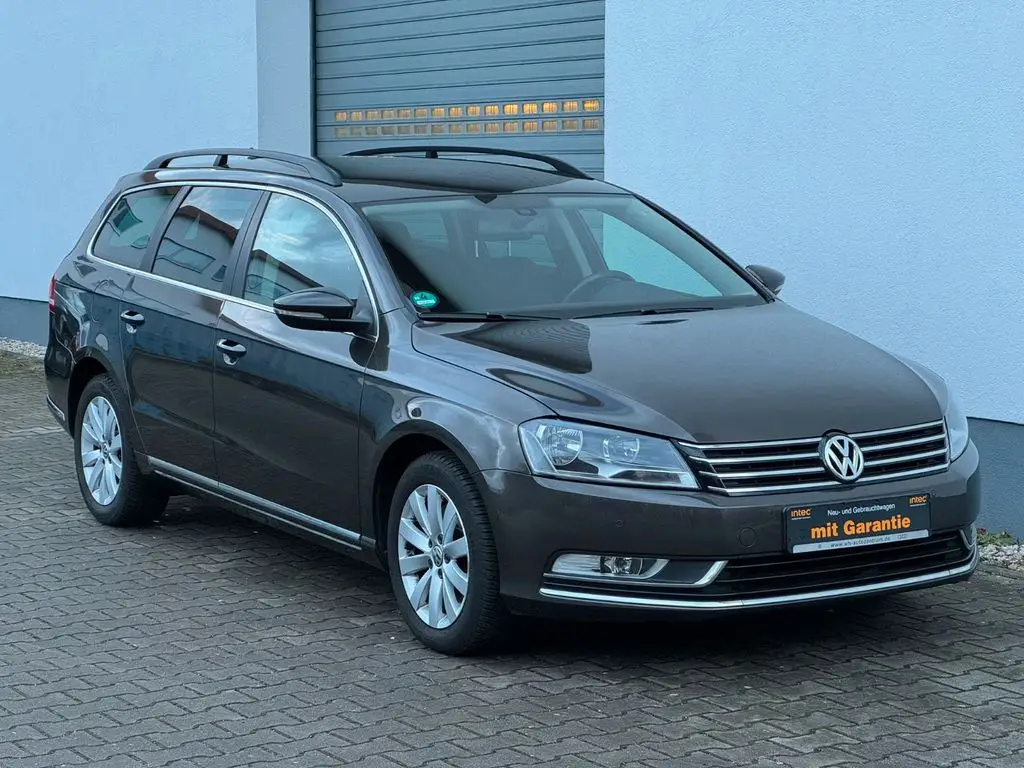 Photo 1 : Volkswagen Passat 2014 Essence
